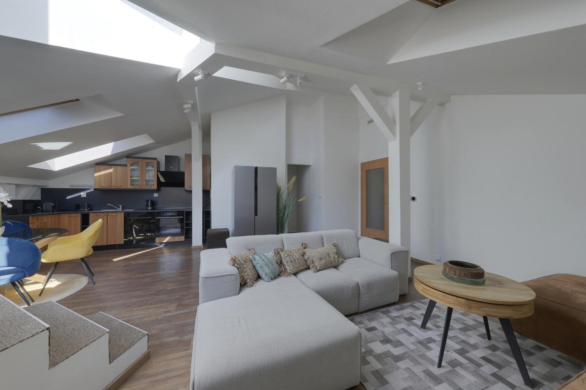 Aneri Apartment Old Town Bratislava Ngoại thất bức ảnh